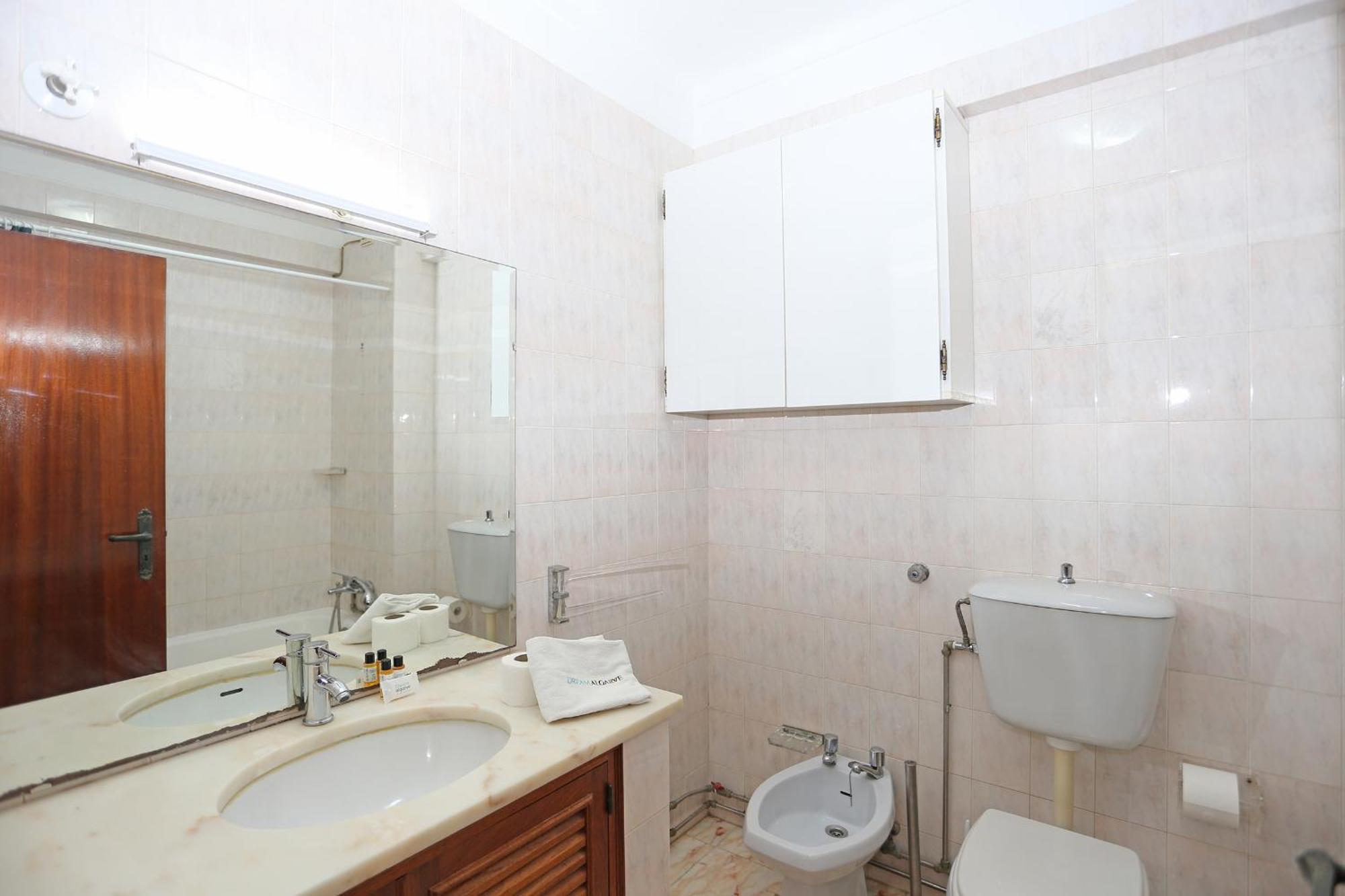 Baluarte Apartments Lagos Oda fotoğraf